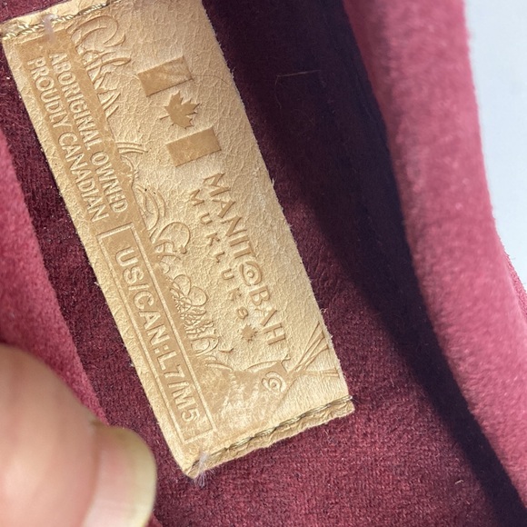 Manitobah Moccasins Womens 7 Pink Red Suede Slip On Loafers Aboriginal Beaded - Picture 10 of 13